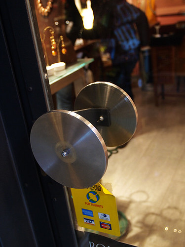 P2273704 (by plateaukao)