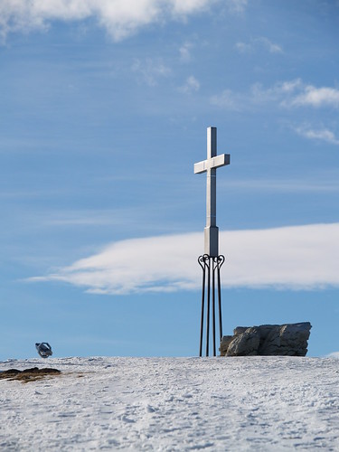 P1110063 cross on the snow mountain (by plateaukao) P1110063 cross on the snow mountain (by plateaukao)